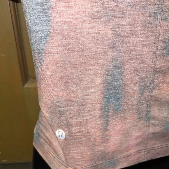 Lululemon Athetica Gray Crescent Tied Short Sleeve Top Size 2 - Picture 5 of 8